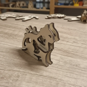 Model de pisică cu angrenaj rotativ